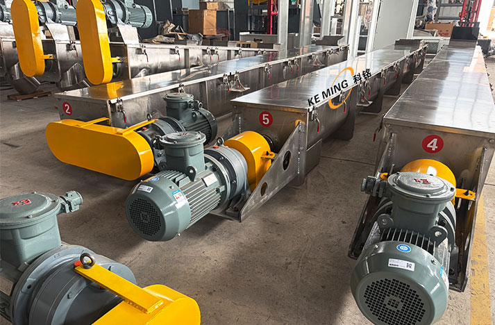 食品行業(yè)回購的不銹鋼螺旋輸送機(jī)加裝防爆電機(jī)